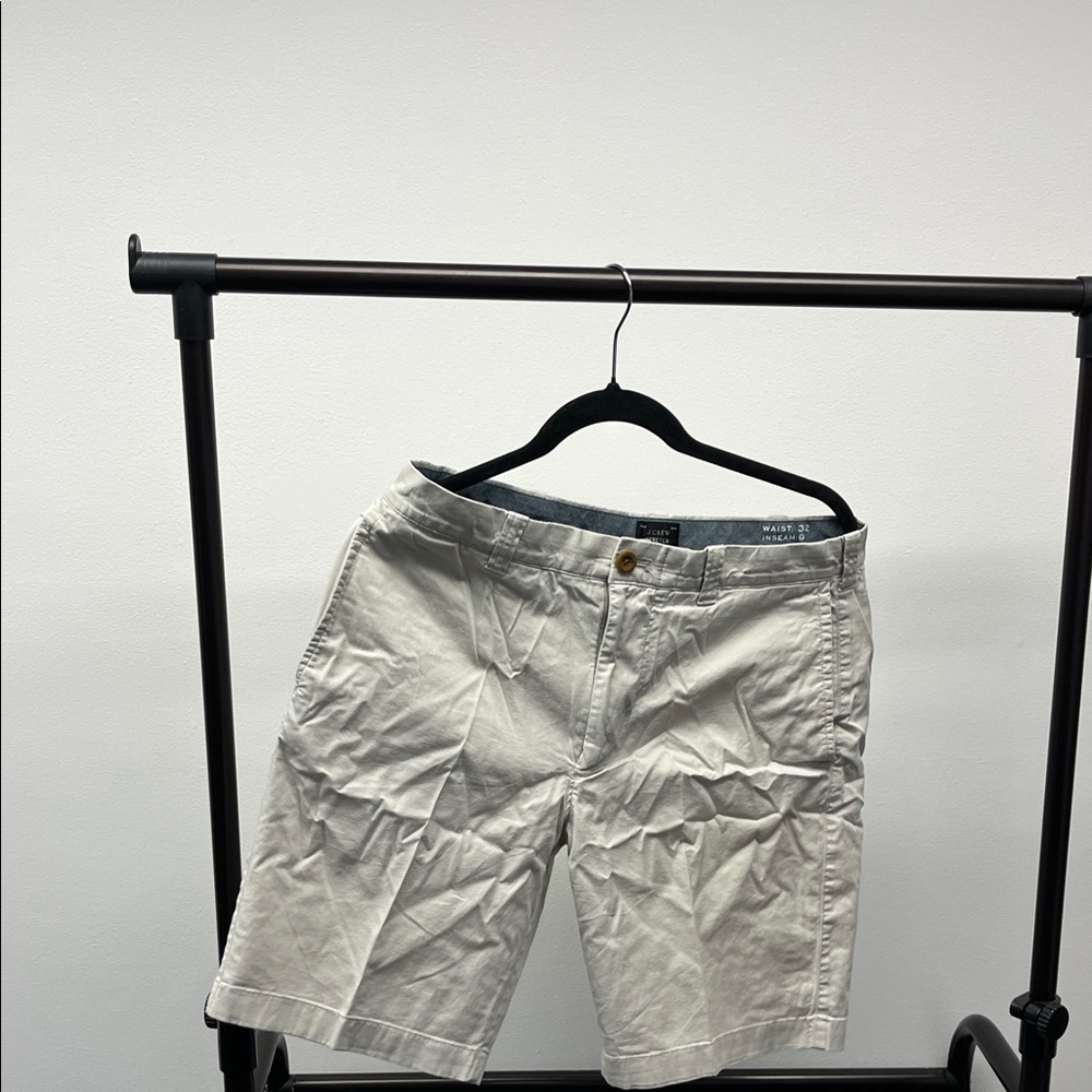 J. Crew Men's Cream Flat-Front Chino Shorts